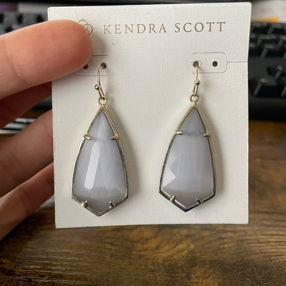 Kendra Scott Carla  in gold and slate cats eye dripp earrings - Picture 7 of 7